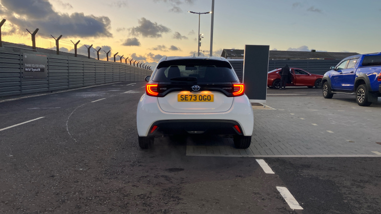 Toyota Yaris 1.5 Hybrid Design 5dr CVT Hybrid Hatchback